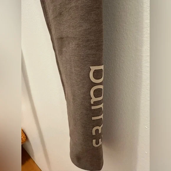 Beyond Yoga Leggings - barre3 - Picture 3 of 4